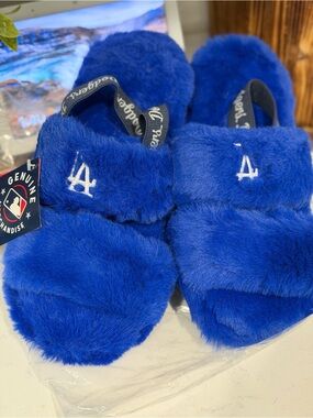 LA Dodgers Plush Slide Slippers - Blue